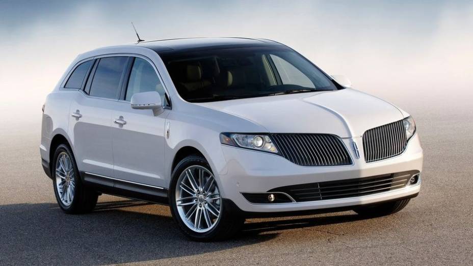 SUVs de luxo de 3 fileiras - 2013 Lincoln MKT - Preço inicial nos EUA: US$ 45.285 - Preço inicial no Brasil: R$ não é vendido | <a href="%20https://preprod.quatrorodas.abril.com.br/noticias/mercado/gm-domina-premio-best-cars-for-families-2013-738171.shtml" rel="migration">Leia mais</a>