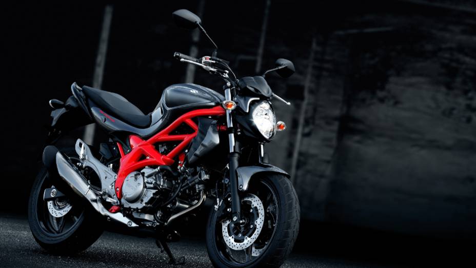 Suzuki anuncia cinco lançamentos para o Brasil, Gladius está entre os modelos | <a href="https://preprod.quatrorodas.abril.com.br/moto/noticias/suzuki-anuncia-5-lancamentos-brasil-738290.shtml" rel="migration">Leia mais</a>