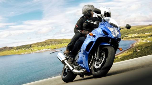 Suzuki anuncia cinco lançamentos para o Brasil, GSX 1250FA está entre os modelos | <a href="https://preprod.quatrorodas.abril.com.br/moto/noticias/suzuki-anuncia-5-lancamentos-brasil-738290.shtml" rel="migration">Leia mais</a> Suzuki anuncia cinco lançamentos para o Brasil, GSX 1250FA está entre os modelos | <a href="https://preprod.quatrorodas.abril.com.br/moto/noticias/suzuki-anuncia-5-lancamentos-brasil-738290.shtml" rel="migration">Leia mais</a>