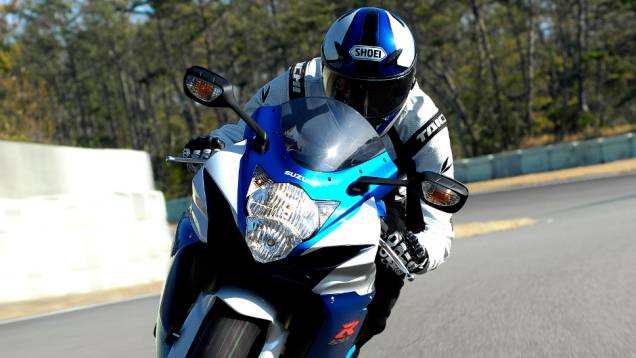 Seu motor é capaz de gerar até 150 cavalos de potência | <a href="https://preprod.quatrorodas.abril.com.br/moto/noticias/suzuki-anuncia-5-lancamentos-brasil-738290.shtml" rel="migration">Leia mais</a> Seu motor é capaz de gerar até 150 cavalos de potência | <a href="https://preprod.quatrorodas.abril.com.br/moto/noticias/suzuki-anuncia-5-lancamentos-brasil-738290.shtml" rel="migration">Leia mais</a>