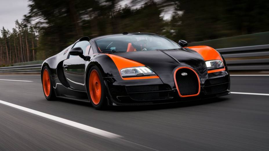 A Bugatti anunciou nesta quinta-feira (11) o Veyron Grand Sport Vitesse World Record Car Edition | <a href="https://preprod.quatrorodas.abril.com.br/saloes/xangai/2013/bugatti-veyron-grand-sport-vitesse-wrc-edition-738696.shtml" rel="migration">Leia mais</a>