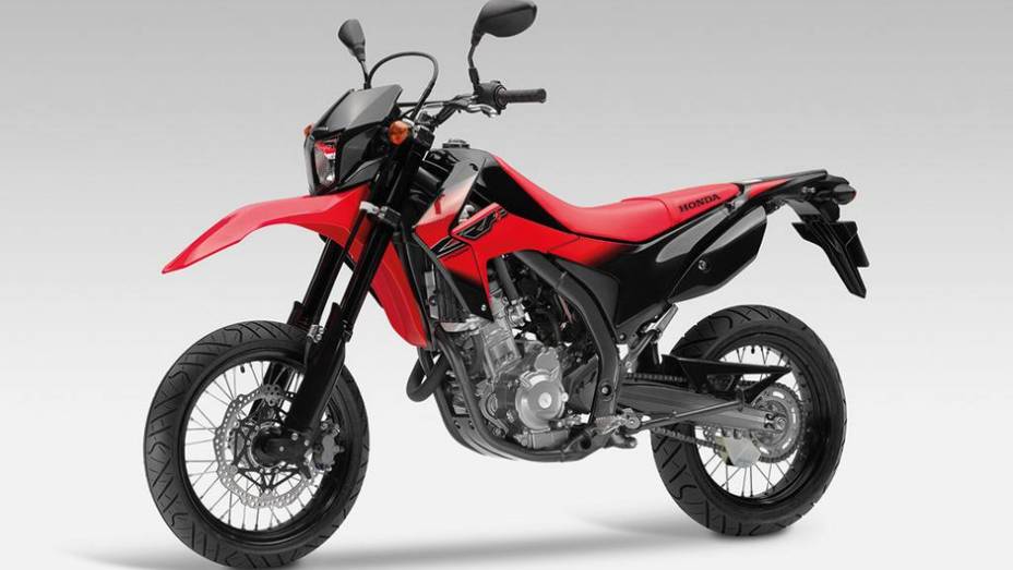 Honda CRF 250M 2013 chega à Espanha em junho | <a href="https://preprod.quatrorodas.abril.com.br/moto/noticias/honda-crf-250m-2013-chega-espanha-junho-738432.shtml" rel="migration">Leia mais</a>