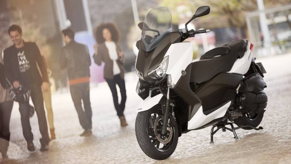 Yamaha lan&ccedil;a X-Max 400 na Europa | <a href="https://preprod.quatrorodas.abril.com.br/moto/noticias/yamaha-lanca-x-max-400-europa-738761.shtml" rel="migration">Leia mais</a>