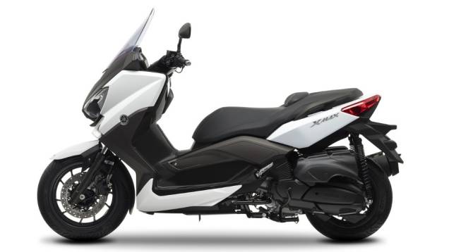 Motor do X-Max 400 é capaz de gerar 31,5 cavalos de potência a 7.500 rpm | <a href="https://preprod.quatrorodas.abril.com.br/moto/noticias/yamaha-lanca-x-max-400-europa-738761.shtml" rel="migration">Leia mais</a> Motor do X-Max 400 é capaz de gerar 31,5 cavalos de potência a 7.500 rpm | <a href="https://preprod.quatrorodas.abril.com.br/moto/noticias/yamaha-lanca-x-max-400-europa-738761.shtml" rel="migration">Leia mais</a>