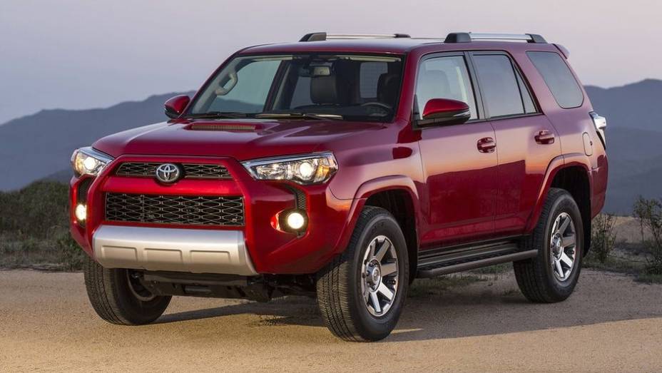 A Toyota aproveitou o Stagecoach Music Festival, realizado na Califórnia (Estados Unidos), para introduzir o modelo 2014 do SUV 4Runner | <a href="%20https://preprod.quatrorodas.abril.com.br/noticias/fabricantes/toyota-revela-novo-4runner-739940.shtml" rel="migration">Leia mais</a>