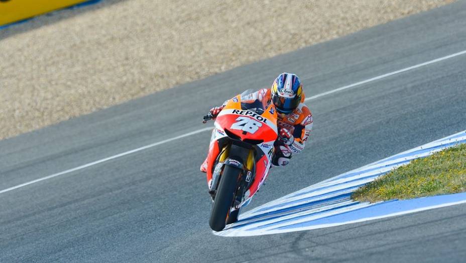 Dani Pedrosa foi o segundo mais rápido do dia | <a href="https://preprod.quatrorodas.abril.com.br/moto/noticias/motogp-lorenzo-lidera-treinos-jerez-740399.shtml" rel="migration">Leia mais</a>