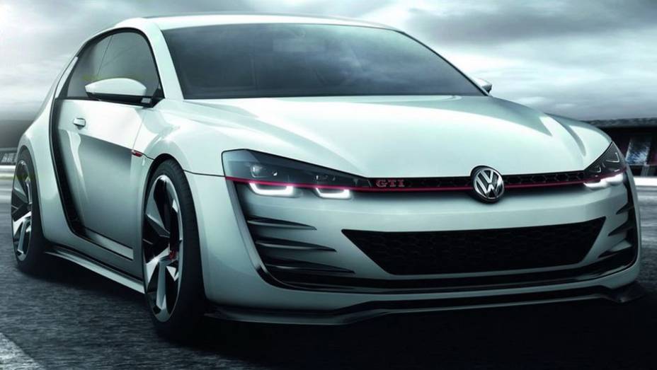 A VW revelou o Golf Design Vision GTI concept no Worthersee | <a href="https://preprod.quatrorodas.abril.com.br/noticias/fabricantes/vw-prepara-golf-design-vision-gti-concept-740746.shtml" rel="migration">Leia mais</a>