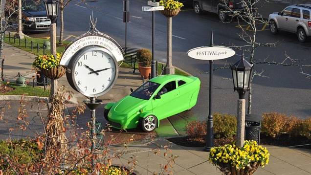 Segundo Paul Elio, fundador e proprietário da fabricante, já foram feitas 13 mil encomendas pelo modelo | <a href="%20https://preprod.quatrorodas.abril.com.br/noticias/fabricantes/eua-carro-tres-rodas-chega-ao-mercado-2014-740877.shtml" rel="migration">Leia mais</a> Segundo Paul Elio, fundador e proprietário da fabricante, já foram feitas 13 mil encomendas pelo modelo | <a href="%20https://preprod.quatrorodas.abril.com.br/noticias/fabricantes/eua-carro-tres-rodas-chega-ao-mercado-2014-740877.shtml" rel="migration">Leia mais</a>
