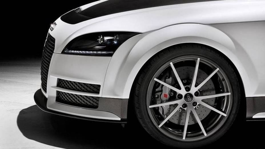 Até mesmo as rodas de liga-leve ficaram mais leves (em 20 kg). | <a href="https://preprod.quatrorodas.abril.com.br/noticias/fabricantes/audi-revela-tt-ultra-quattro-concept-739649.shtml" rel="migration">Leia mais</a>