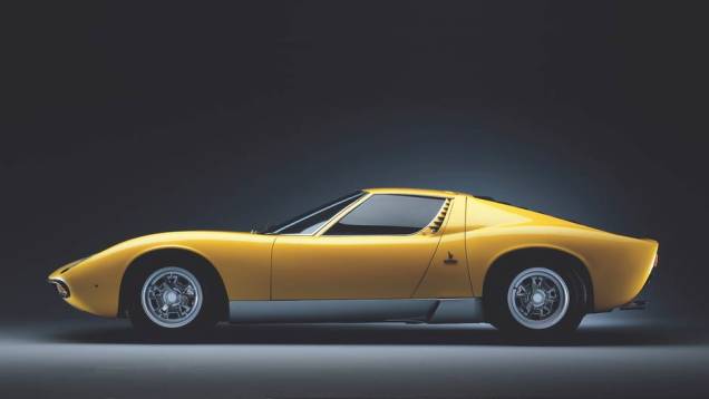 Se o perfil do Miura também lembrar o do Puma com motor VW, não é mera coincidência. Foi nele que o designer Anísio Campos se inspirou | <a href="%20https://preprod.quatrorodas.abril.com.br/reportagens/classicos/festa-bolonhesa-741081.shtml" rel="migration">Leia mais</a> Se o perfil do Miura também lembrar o do Puma com motor VW, não é mera coincidência. Foi nele que o designer Anísio Campos se inspirou | <a href="%20https://preprod.quatrorodas.abril.com.br/reportagens/classicos/festa-bolonhesa-741081.shtml" rel="migration">Leia mais</a>