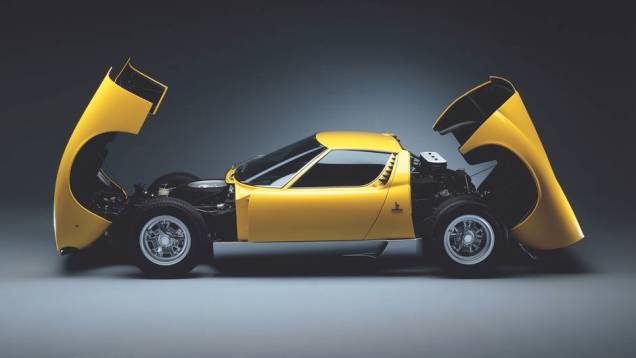 O motor V12 central traseiro era novidade em modelos de rua e se tornou um nicho do segmento de superesportivos italianos | <a href="%20https://preprod.quatrorodas.abril.com.br/reportagens/classicos/festa-bolonhesa-741081.shtml" rel="migration">Leia mais</a> O motor V12 central traseiro era novidade em modelos de rua e se tornou um nicho do segmento de superesportivos italianos | <a href="%20https://preprod.quatrorodas.abril.com.br/reportagens/classicos/festa-bolonhesa-741081.shtml" rel="migration">Leia mais</a>