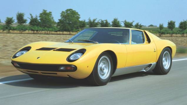 Os faróis, embora visíveis, eram escamoteáveis, como seriam os do Porsche 928 anos mais tarde | <a href="%20https://preprod.quatrorodas.abril.com.br/reportagens/classicos/festa-bolonhesa-741081.shtml" rel="migration">Leia mais</a> Os faróis, embora visíveis, eram escamoteáveis, como seriam os do Porsche 928 anos mais tarde | <a href="%20https://preprod.quatrorodas.abril.com.br/reportagens/classicos/festa-bolonhesa-741081.shtml" rel="migration">Leia mais</a>
