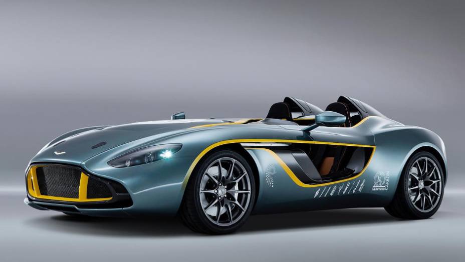 Lançamento do conversível aconteceu neste domingo (19) | <a href="https://preprod.quatrorodas.abril.com.br/noticias/fabricantes/aston-martin-revela-cc100-concept-741740.shtml" rel="migration">Leia mais</a>