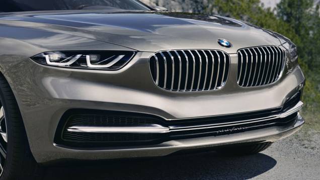 Grade dianteira foi aumentada | <a href="https://preprod.quatrorodas.abril.com.br/noticias/fabricantes/bmw-pininfarina-lancam-gran-lusso-coupe-742303.shtml" rel="migration">Leia mais</a> Grade dianteira foi aumentada | <a href="https://preprod.quatrorodas.abril.com.br/noticias/fabricantes/bmw-pininfarina-lancam-gran-lusso-coupe-742303.shtml" rel="migration">Leia mais</a>