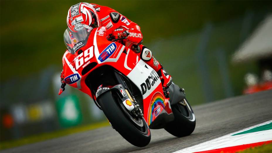 Nicky Hayden levou a Ducati ao quarto melhor tempo | <a href="https://preprod.quatrorodas.abril.com.br/moto/noticias/motogp-yamaha-domina-treino-mugello-742926.shtml" rel="migration">Leia mais</a>