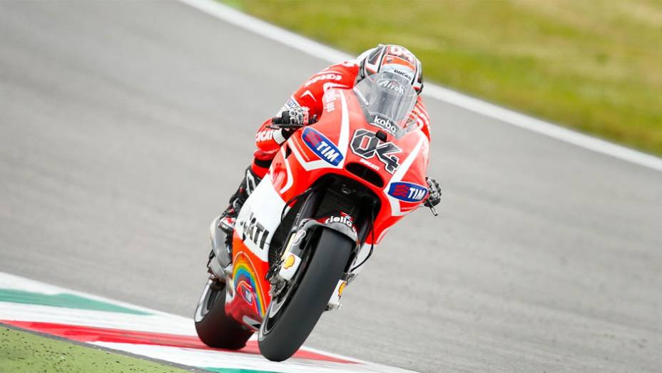 Andrea Dovizioso largará em terceiro, atrás de Jorge Lorenzo | <a href="https://preprod.quatrorodas.abril.com.br/moto/noticias/motogp-pedrosa-garante-pole-mugello-742928.shtml" rel="migration">Leia mais</a>