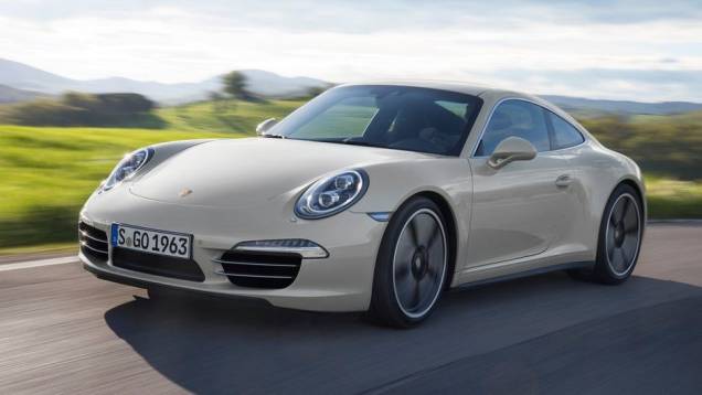 A Porsche anunciou a chegada do 911 50th Anniversary Edition | <a href="https://preprod.quatrorodas.abril.com.br/saloes/frankfurt/2013/porsche-911-50th-anniversary-edition-753233.shtml" rel="migration">Leia mais</a> A Porsche anunciou a chegada do 911 50th Anniversary Edition | <a href="https://preprod.quatrorodas.abril.com.br/saloes/frankfurt/2013/porsche-911-50th-anniversary-edition-753233.shtml" rel="migration">Leia mais</a>