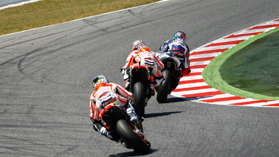 Com a vitória, Lorenzo está apenas 7 pontos atrás de Dani Pedrosa | <a href="https://preprod.quatrorodas.abril.com.br/moto/noticias/motogp-lorenzo-domina-gp-catalunha-744220.shtml" rel="migration">Leia mais</a>