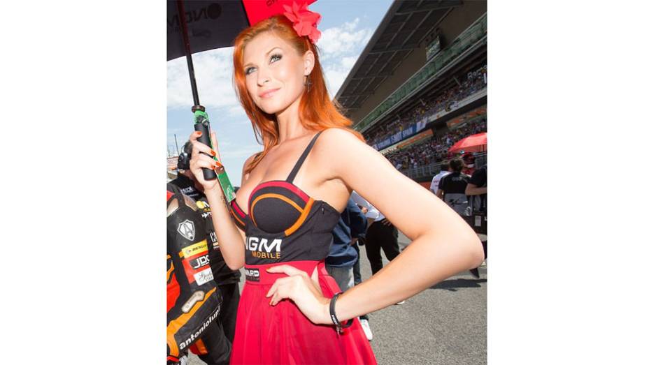 Veja as belas garotas da MotoGP da Catalunha e saiba como foi a corrida! | <a href="https://preprod.quatrorodas.abril.com.br/moto/galerias/competicoes/motogp-catalunha-corrida-744273.shtml" rel="migration">Leia mais</a>