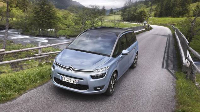 A Citroën revelou o Grand C4 Picasso 2014 | <a href="https://preprod.quatrorodas.abril.com.br/noticias/fabricantes/citroen-revela-grand-c4-picasso-2014-745123.shtml" rel="migration">Leia mais</a> A Citroën revelou o Grand C4 Picasso 2014 | <a href="https://preprod.quatrorodas.abril.com.br/noticias/fabricantes/citroen-revela-grand-c4-picasso-2014-745123.shtml" rel="migration">Leia mais</a>