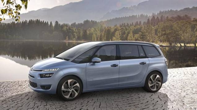 De acordo com o comunicado emitido pela montadora, a reformulada minivan chega com o pioneirismo de combinar amplo espaço interior e exterior com design fluido | <a href="%20https://preprod.quatrorodas.abril.com.br/noticias/fabricantes/citroen-revela-grand-c4-picass" rel="migration"></a> De acordo com o comunicado emitido pela montadora, a reformulada minivan chega com o pioneirismo de combinar amplo espaço interior e exterior com design fluido | <a href="%20https://preprod.quatrorodas.abril.com.br/noticias/fabricantes/citroen-revela-grand-c4-picass" rel="migration"></a>