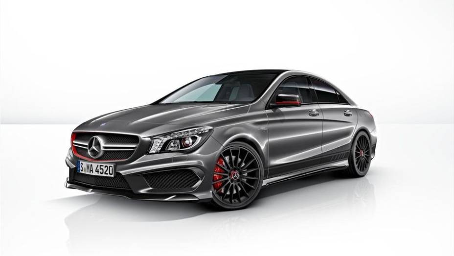 A Mercedes-Benz revelou nesta sexta-feira (28) o CLA 45 AMG Edition 1 | <a href="https://preprod.quatrorodas.abril.com.br/noticias/fabricantes/mercedes-anuncia-cla-45-amg-edition-1-745372.shtml" rel="migration">Leia mais</a>