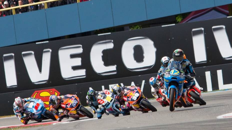 Na Moto3, muito equilíbrio entre os ponteiros | <a href="https://preprod.quatrorodas.abril.com.br/moto/noticias/motogp-rossi-reencontra-vitoria-assen-745441.shtml" rel="migration">Leia mais</a>