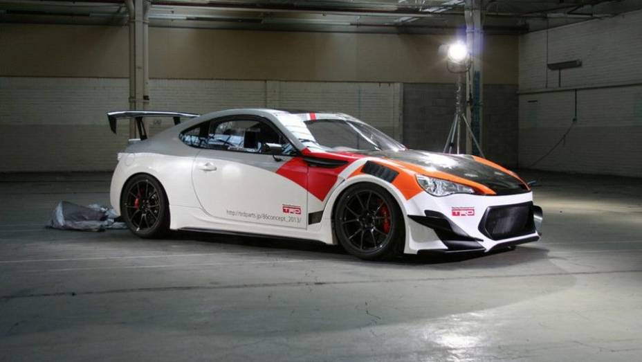 A Toyota divulgou nova leva de fotos do GT86 TRD Griffon Project | <a href="https://preprod.quatrorodas.abril.com.br/noticias/fabricantes/toyota-mostra-novos-fotos-gt86-trd-griffon-project-746287.shtml" rel="migration">Leia mais</a>