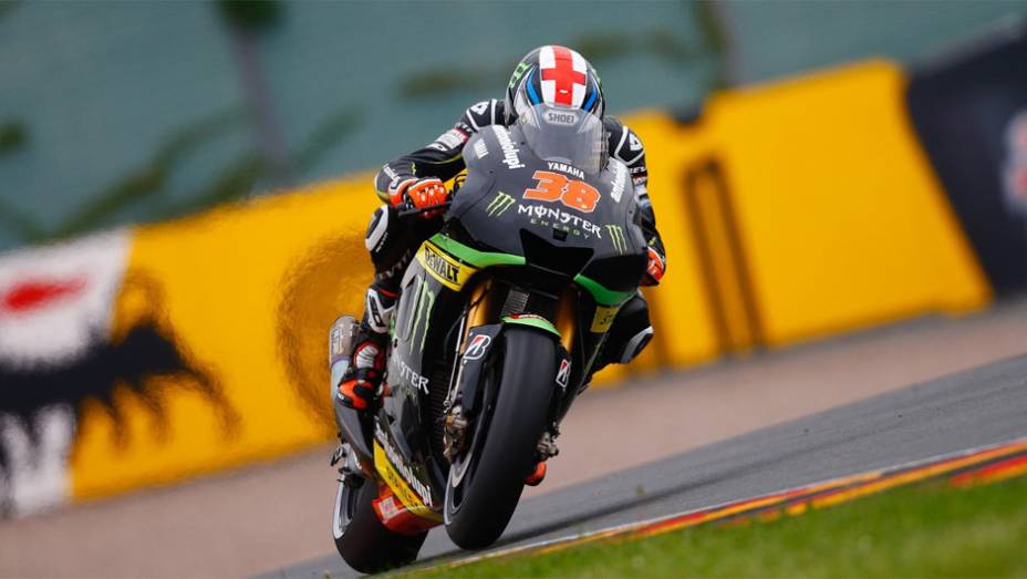 Bradley Smith (Monster Yamaha Tech 3) largará na sétima posição | <a href="https://preprod.quatrorodas.abril.com.br/moto/noticias/motogp-marquez-conquista-pole-alemanha-746854.shtml" rel="migration">Leia mais</a>