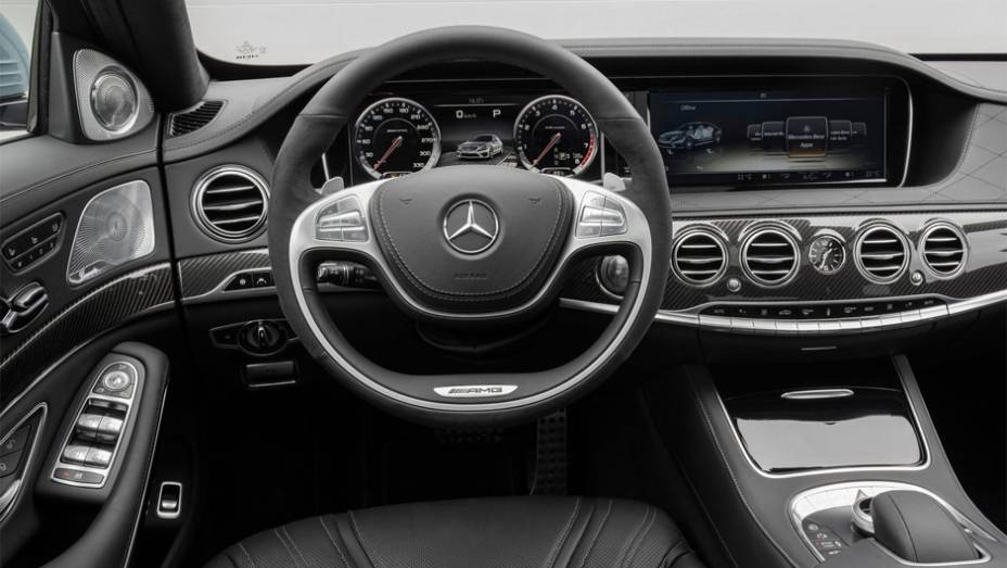 O Mercedes S63 AMG chegará às concessionárias dos Estados Unidos e do Reino Unido no último bimestre deste ano | <a href="https://preprod.quatrorodas.abril.com.br/saloes/frankfurt/2013/mercedes-benz-s63-amg-751703.shtml" rel="migration">Leia mais</a>