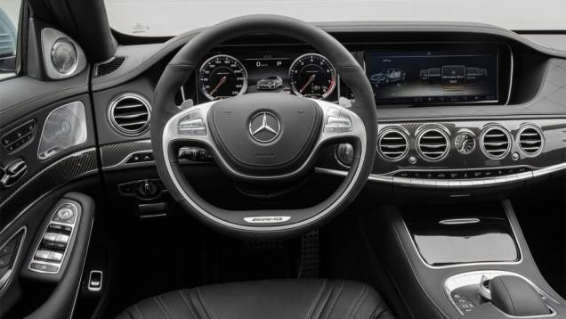 O Mercedes S63 AMG chegará às concessionárias dos Estados Unidos e do Reino Unido no último bimestre deste ano | <a href="https://preprod.quatrorodas.abril.com.br/saloes/frankfurt/2013/mercedes-benz-s63-amg-751703.shtml" rel="migration">Leia mais</a> O Mercedes S63 AMG chegará às concessionárias dos Estados Unidos e do Reino Unido no último bimestre deste ano | <a href="https://preprod.quatrorodas.abril.com.br/saloes/frankfurt/2013/mercedes-benz-s63-amg-751703.shtml" rel="migration">Leia mais</a>