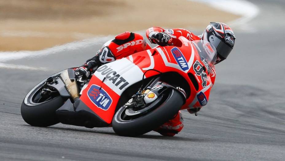 Andrea Dovizioso (Ducati Team) foi o terceiro | <a href="https://preprod.quatrorodas.abril.com.br/moto/noticias/motogp-marquez-lidera-laguna-seca-747560.shtml" rel="migration">Leia mais</a>