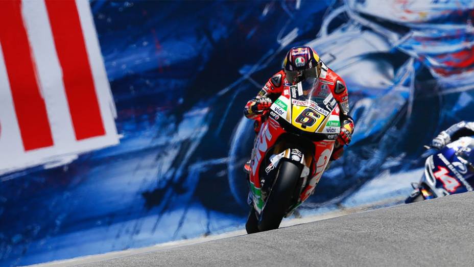 Stefan Bradl (LCR Honda MotoGP) conquistou a pole position neste sábado | <a href="https://preprod.quatrorodas.abril.com.br/moto/noticias/motogp-bradl-surpreende-pole-eua-747594.shtml" rel="migration">Leia mais</a>