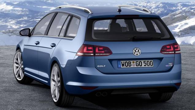 O preço inicial do modelo na Europa (mais precisamente, na Alemanha) é de 24,4 mil euros | <a href="https://preprod.quatrorodas.abril.com.br/noticias/fabricantes/vw-anuncia-golf-variant-4motion-748128.shtml" rel="migration">Leia mais</a> O preço inicial do modelo na Europa (mais precisamente, na Alemanha) é de 24,4 mil euros | <a href="https://preprod.quatrorodas.abril.com.br/noticias/fabricantes/vw-anuncia-golf-variant-4motion-748128.shtml" rel="migration">Leia mais</a>