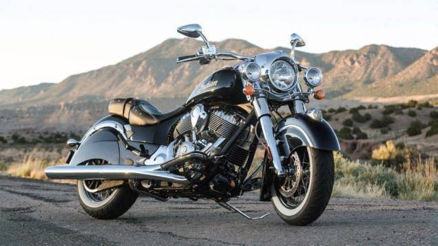 Agora nas mãos da Polaris, o modelo da marca centenária renovado é um coquetel de seus genes clássicos misturado com tecnologia | <a href="%20https://preprod.quatrorodas.abril.com.br/moto/noticias/indian-chief-classic-2014-749944.shtml" rel="migration">Leia mais</a> Agora nas mãos da Polaris, o modelo da marca centenária renovado é um coquetel de seus genes clássicos misturado com tecnologia | <a href="%20https://preprod.quatrorodas.abril.com.br/moto/noticias/indian-chief-classic-2014-749944.shtml" rel="migration">Leia mais</a>