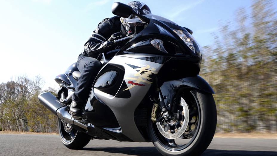 Hayabusa com ABS custará R$ 59.900,00 | <a href="https://preprod.quatrorodas.abril.com.br/moto/noticias/suzuki-hayabusa-2013-chega-ao-brasil-abs-751353.shtml" rel="migration">Leia mais</a>