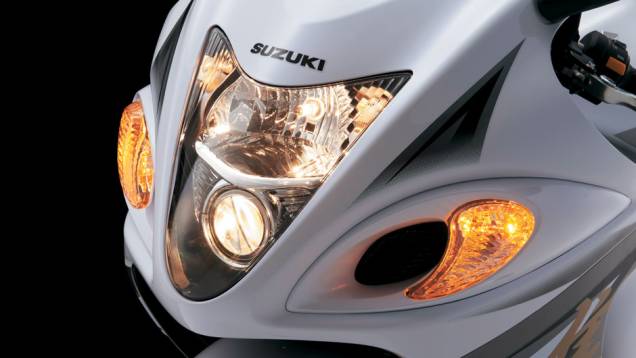 A mecânica permanece a mesma | <a href="https://preprod.quatrorodas.abril.com.br/moto/noticias/suzuki-hayabusa-2013-chega-ao-brasil-abs-751353.shtml" rel="migration">Leia mais</a> A mecânica permanece a mesma | <a href="https://preprod.quatrorodas.abril.com.br/moto/noticias/suzuki-hayabusa-2013-chega-ao-brasil-abs-751353.shtml" rel="migration">Leia mais</a>