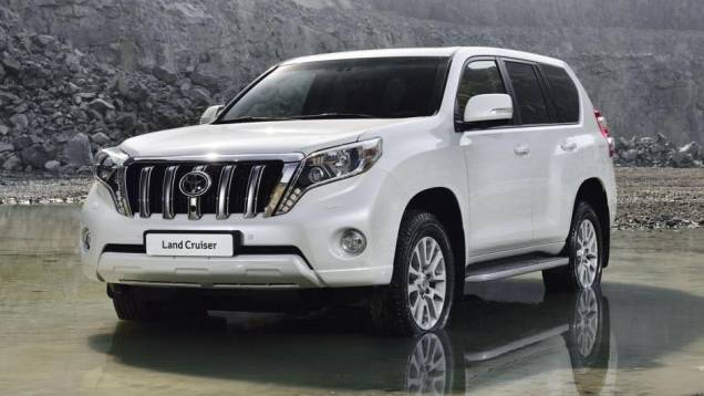 A Toyota exibiu fotos e divulgou informações oficiais sobre o modelo 2014 do SUV Land Cruiser | <a href="https://preprod.quatrorodas.abril.com.br/saloes/frankfurt/2013/toyota-land-cruiser-751783.shtml" rel="migration">Leia mais</a> A Toyota exibiu fotos e divulgou informações oficiais sobre o modelo 2014 do SUV Land Cruiser | <a href="https://preprod.quatrorodas.abril.com.br/saloes/frankfurt/2013/toyota-land-cruiser-751783.shtml" rel="migration">Leia mais</a>