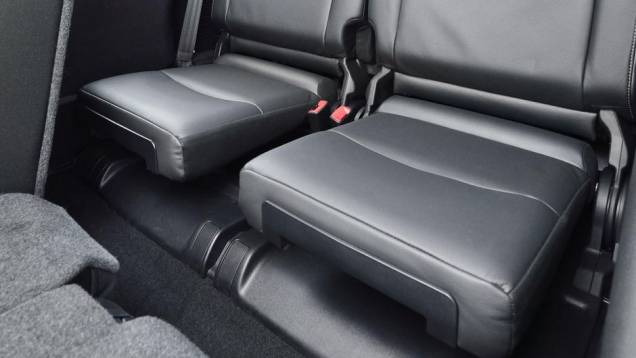 ...novo desenho dos bancos da segunda e terceira fileiras, entre outras novidades | <a href="https://preprod.quatrorodas.abril.com.br/saloes/frankfurt/2013/toyota-land-cruiser-751783.shtml" rel="migration">Leia mais</a> ...novo desenho dos bancos da segunda e terceira fileiras, entre outras novidades | <a href="https://preprod.quatrorodas.abril.com.br/saloes/frankfurt/2013/toyota-land-cruiser-751783.shtml" rel="migration">Leia mais</a>