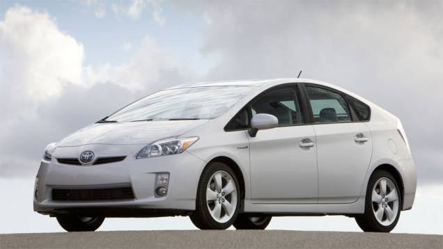 Híbrido - Com o sucesso do Toyota Prius, já na sua terceira geração, essa tecnologia conta com eletricidade e/ou gasolina para mover o carro e é a que mais se difunde. Híbrido - Com o sucesso do Toyota Prius, já na sua terceira geração, essa tecnologia conta com eletricidade e/ou gasolina para mover o carro e é a que mais se difunde.