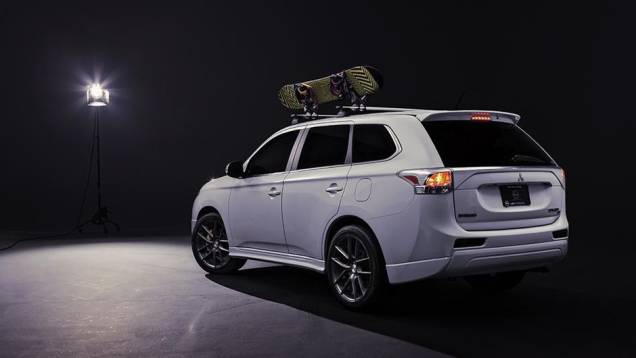 ...sendo equipado com rodas de 20 polegadas Niche Targa | <a href="https://preprod.quatrorodas.abril.com.br/noticias/fabricantes/mitsubishi-mostra-outlander-summer-winter-editions-751676.shtml" rel="migration">Leia mais</a> ...sendo equipado com rodas de 20 polegadas Niche Targa | <a href="https://preprod.quatrorodas.abril.com.br/noticias/fabricantes/mitsubishi-mostra-outlander-summer-winter-editions-751676.shtml" rel="migration">Leia mais</a>
