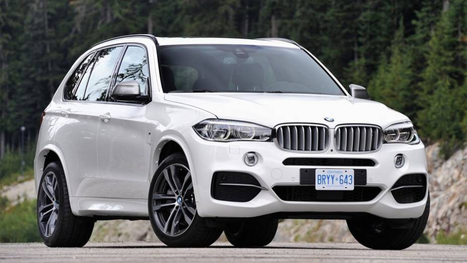 BMW lança X5 M50d 2014 | <a href="https://preprod.quatrorodas.abril.com.br/noticias/fabricantes/bmw-lanca-x5-m50d-2014-752000.shtml" rel="migration">Leia mais</a>