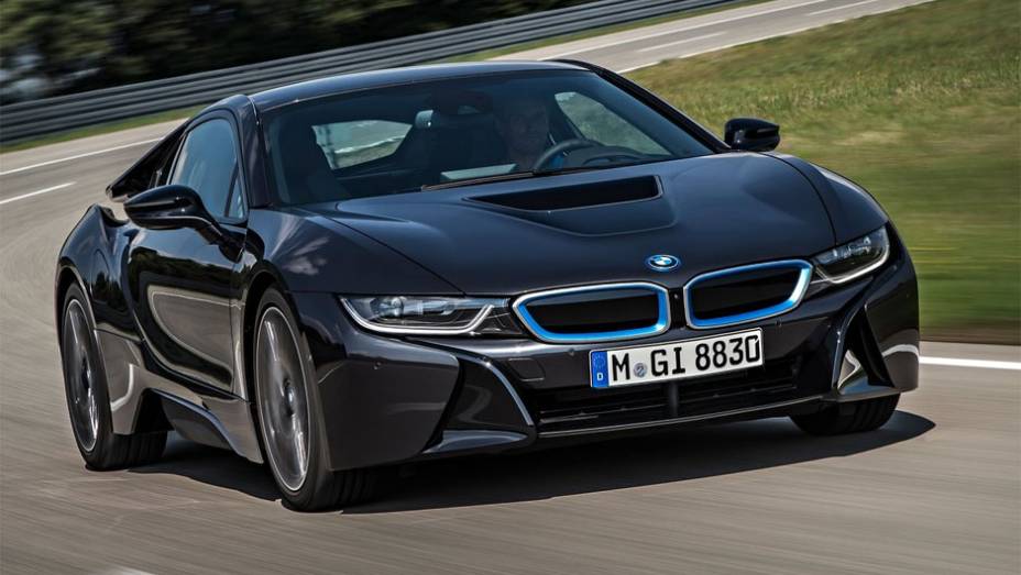 BMW revela o i8 em Frankfurt | <a href="https://preprod.quatrorodas.abril.com.br/saloes/frankfurt/2013/bmw-i8-752136.shtml" rel="migration">Leia mais</a>