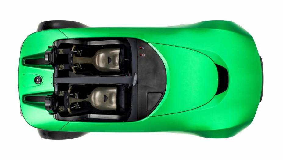 A perspectiva é de que o conceitual ganhe uma versão de produção legalizada para as ruas em 2014 | <a href="https://preprod.quatrorodas.abril.com.br/noticias/fabricantes/caterham-apresenta-aeroseven-concept-754703.shtml" rel="migration">Leia mais</a>