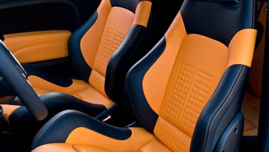 Assim, o Abarth 500 Corsa Stradale passa a entregar 236 cavalos de potência, podendo acelerar de 0 a 100 km/h em 6,5 segundos (0,7s mais rápido do que o original)... | <a href="https://preprod.quatrorodas.abril.com.br/noticias/fabricantes/zender-revela-abarth-500-" rel="migration"></a>