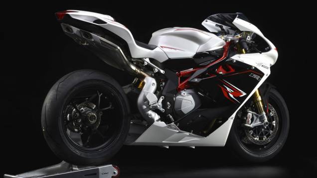 Motor de 998 cm³ Corsa Corta (curso curto) de quatro cilindros | <a href="https://preprod.quatrorodas.abril.com.br/moto/noticias/mv-agusta-confirma-cinco-lancamentos-brasil-756002.shtml" rel="migration">Leia mais</a> Motor de 998 cm³ Corsa Corta (curso curto) de quatro cilindros | <a href="https://preprod.quatrorodas.abril.com.br/moto/noticias/mv-agusta-confirma-cinco-lancamentos-brasil-756002.shtml" rel="migration">Leia mais</a>