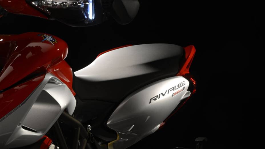 Ela foi considerada a motocicleta mais bonita do Salão de Milão/EICMA em 2012 | <a href="https://preprod.quatrorodas.abril.com.br/moto/noticias/mv-agusta-confirma-cinco-lancamentos-brasil-756002.shtml" rel="migration">Leia mais</a>