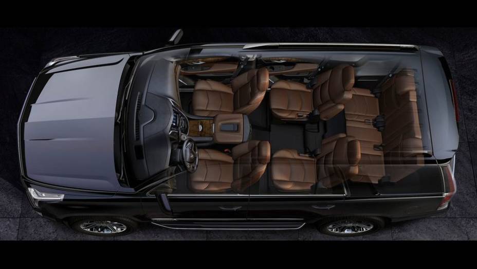 A quarta gera&ccedil;&atilde;o do Escalade est&aacute; dispon&iacute;vel em duas vers&otilde;es - uma menor e outra com mais espa&ccedil;o na terceira fileira de passageiros | <a href="https://preprod.quatrorodas.abril.com.br/noticias/fabricantes/cadillac-apresenta-nova-geracao-escalade-756397.shtml" rel="migration">Leia</a>