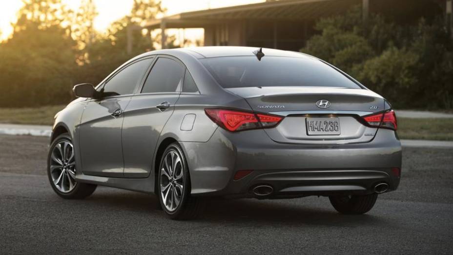 As mudan&ccedil;as incluem nova grade frontal, mudan&ccedil;a nas lanternas traseiras, farois de x&ecirc;non... | <a href="https://preprod.quatrorodas.abril.com.br/noticias/fabricantes/hyundai-mostra-ultimo-facelift-atual-sonata-756422.shtml" rel="migration">Leia mais</a>