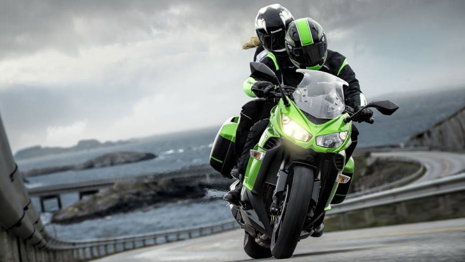 Preço público sugerido é de R$ 51.990,00 | <a href="https://preprod.quatrorodas.abril.com.br/moto/noticias/kawasaki-lanca-ninja-1000-tourer-abs-salao-duas-rodas-756465.shtml" rel="migration">Leia mais</a>